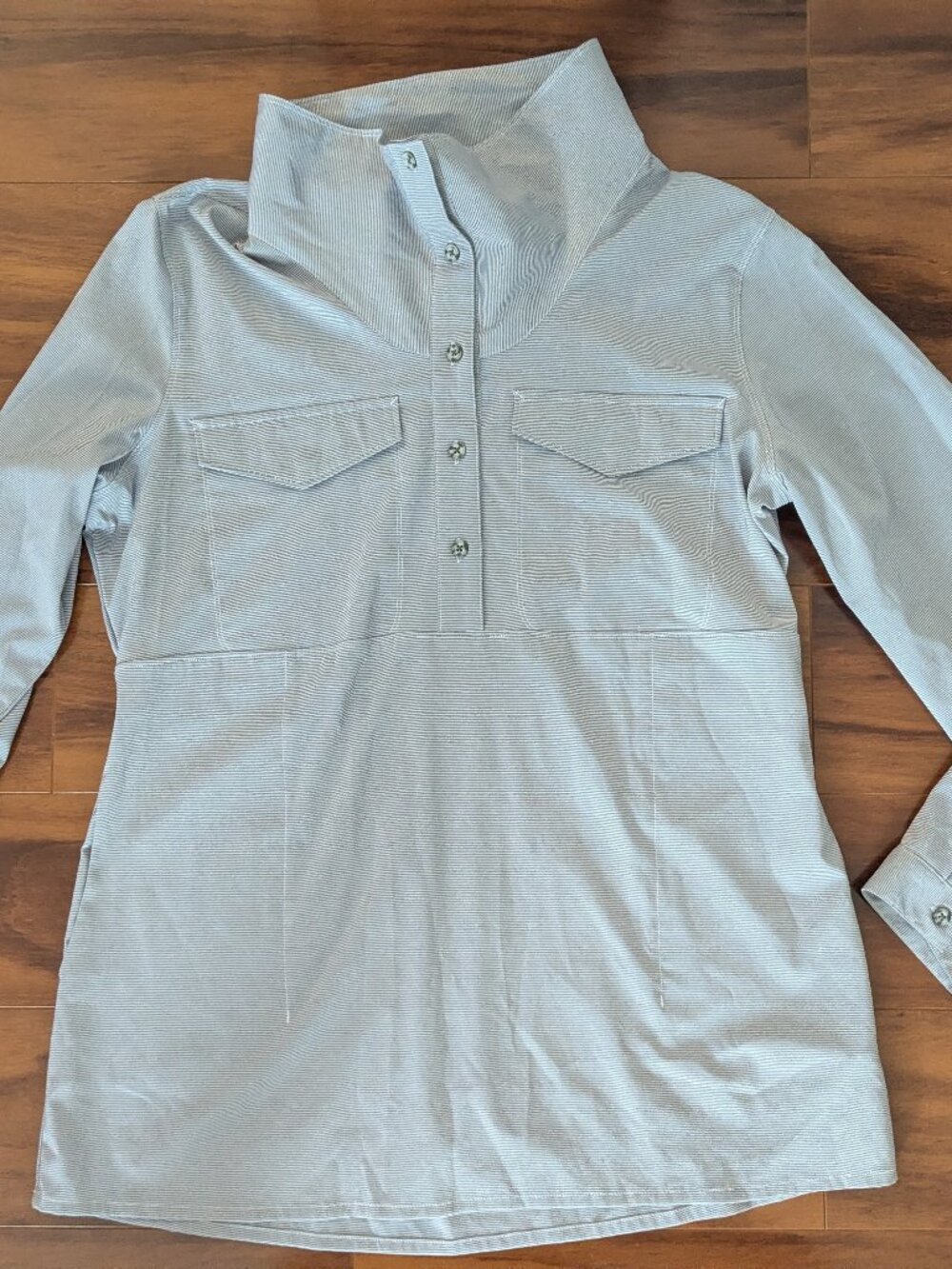 Mountain Hardware City Pass UPF Performance Popover Top, L